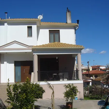 Sunny Daire Ayos Nikolaos
