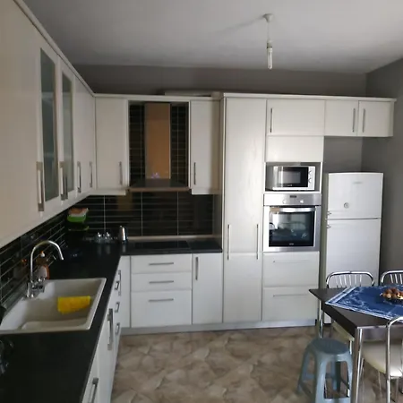 Sunny Daire Ayos Nikolaos